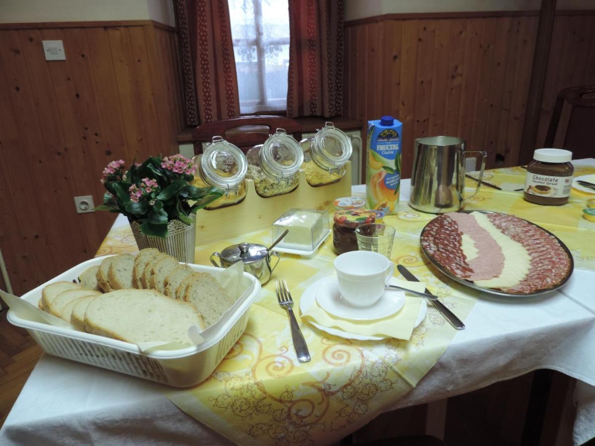 לינה וארוחת בוקר בלד Marijin Dom - Retreat House מראה חיצוני תמונה