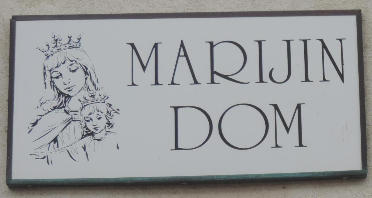 לינה וארוחת בוקר בלד Marijin Dom - Retreat House מראה חיצוני תמונה