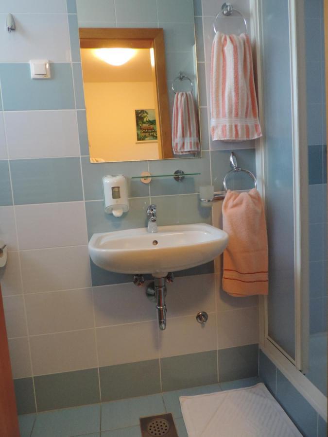 לינה וארוחת בוקר בלד Marijin Dom - Retreat House מראה חיצוני תמונה